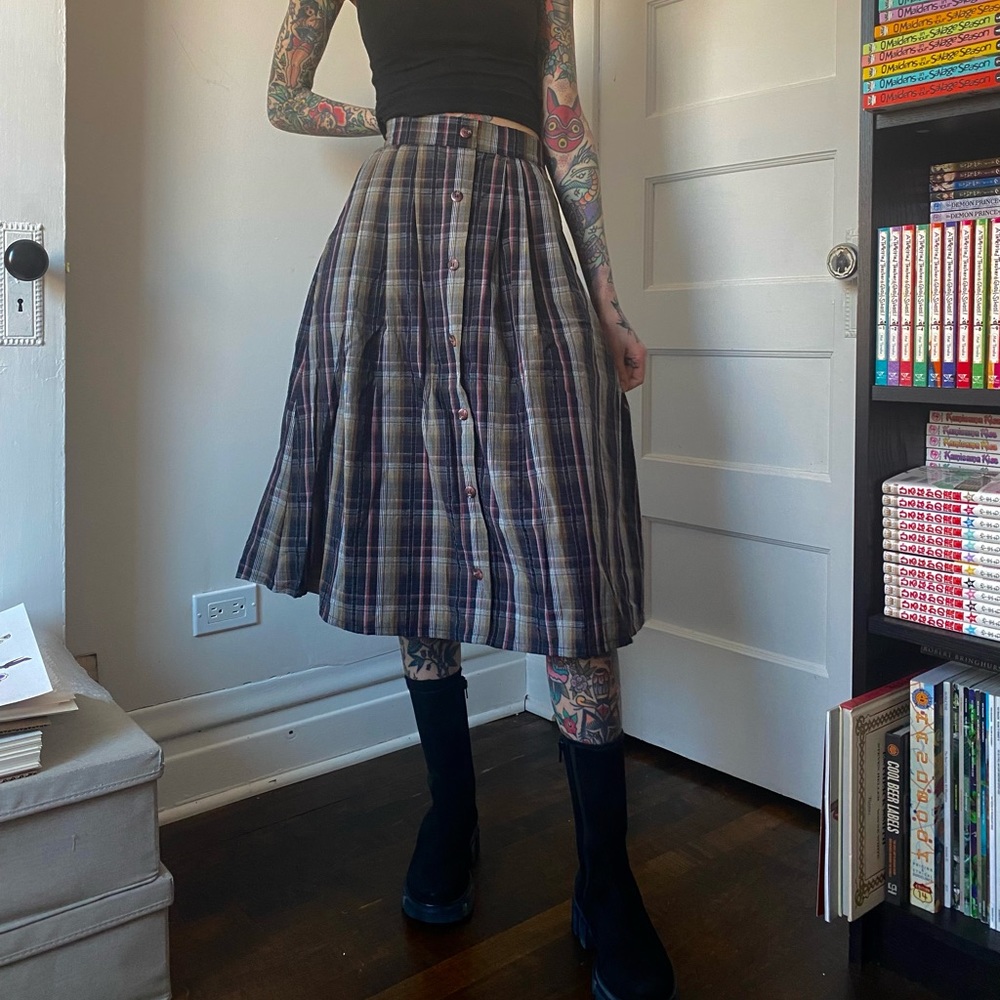 Tuesday of California Midi Scout Skirt ✨